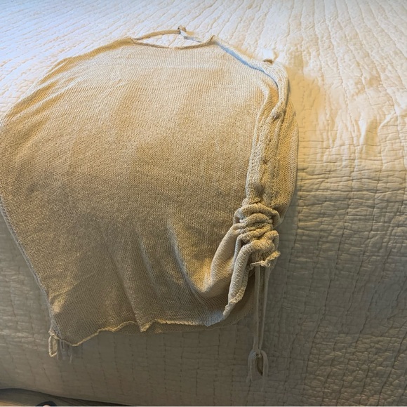 BEACH COVERUP - Picture 2 of 3